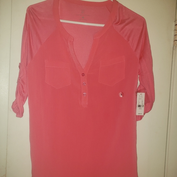 New York & Company V Neck  Blouse 3/4 sleeve, Coral Top - Picture 5 of 8